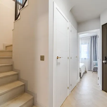 Seashell Crown Luxury Daire Costa Adeje